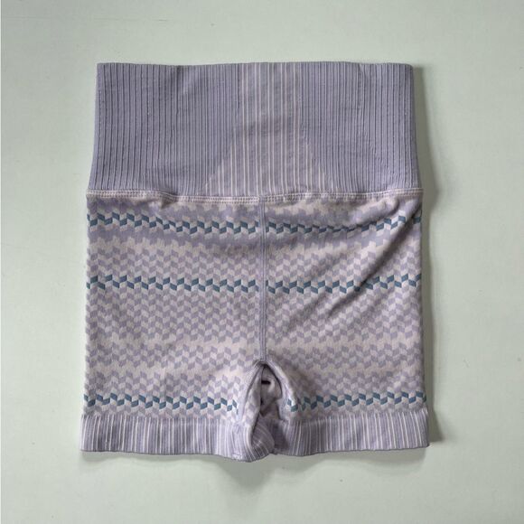 Good Karma Chevron Stripe Shorts Lavendar XS/S - Picture 5 of 6